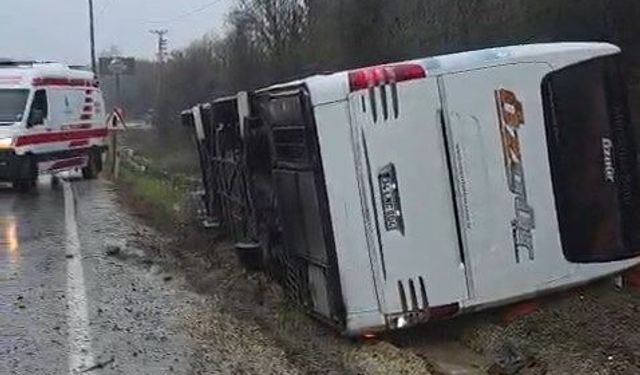 Çatalca'da otobüs devrildi; yaralılar var