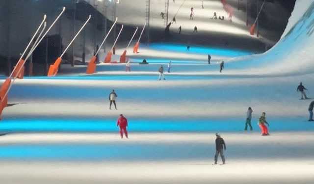 Kar kalınlığının 240 santimetre ölçüldüğü Palandöken'de kayak sezonu uzadı