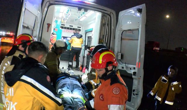 Pendik'te taksi su kanalına uçtu: 3 ölü,1 yaralı