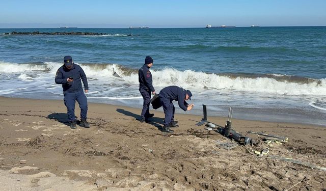 Sakarya'da sahilde parçalanmış insansız hava aracı bulundu