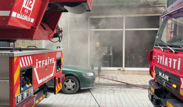 Şarjdaki batarya patladı, iş yerinde yangın çıktı