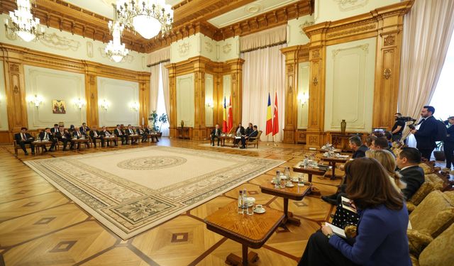 TBMM Başkanı Numan Kurtulmuş, Romanya Senato Başkanı Abrudean ile bir araya geldi