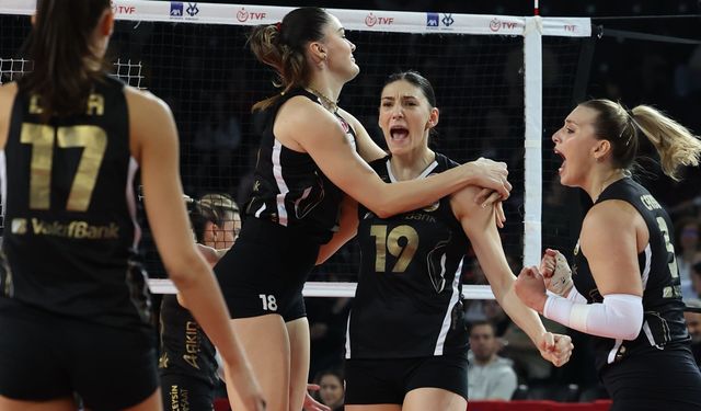 VakıfBank, AXA Sigorta Kupa Voley'de final biletini aldı