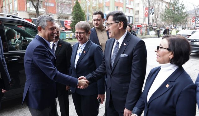 CHP Genel Başkanı Özel: Cesaretin varsa vatandaşın önüne sandığı koyalım