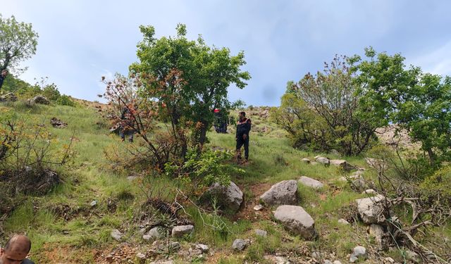 Diyarbakır’da bottan Fırat Nehri'ne düşen kampçı için arama çalışması başlatıldı