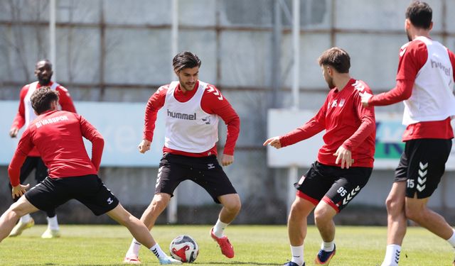 İsmet Taşdemir: Hedefim Sivasspor'da şampiyonluk yaşamak