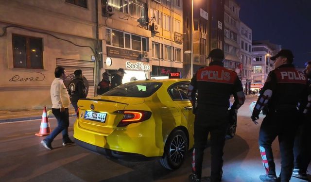 Kadıköy'de helikopter destekli 'Huzur İstanbul' denetimi