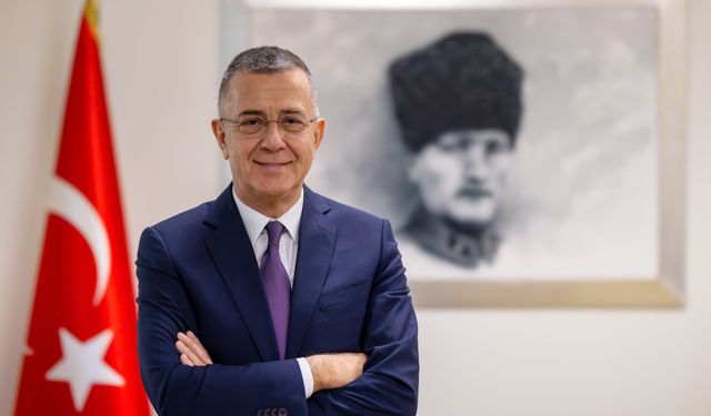 Yeditepe Üniversitesi Rektörü Prof. Dr. Durman: Eğitim bir başlangıç, farkı sizin yaptıklarınız yaratır