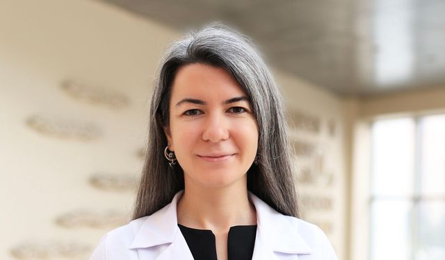 Dr. Dt. Pirbudak: 'Diş eti hastalıkları kalp ve alzheımer riskiyle ilışkili olabilir'