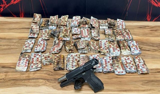 İzmir'deki ev yangınında uyuşturucu madde ele geçirildi; 10 gözaltı