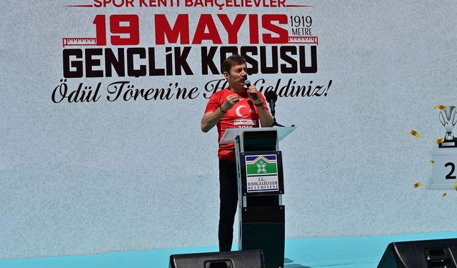 Bahçelievler'de '19 Mayıs Gençlik Koşusu' düzenledi