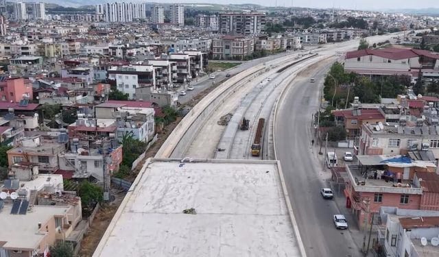 Bakan Uraloğlu: Hızlı Tren Projesi'nin Mersin- Adana arasını önümüzdeki sene hizmete açacağız
