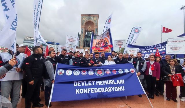 Devlet Memurları Konfederasyonu'ndan Taksim'de basın açıklaması