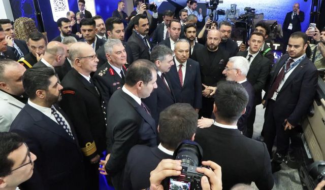 İçişleri Bakanı Çiftçi, SAHA 2026'yı ziyaret etti