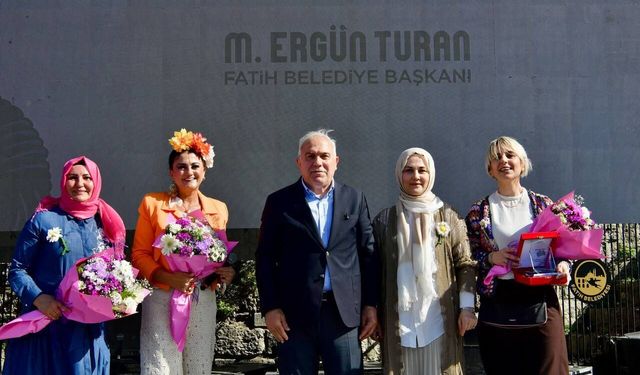 600 örgü tutkunu Yedikule Hisarı'nda buluştu