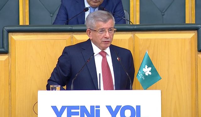Ahmet Davutoğlu: Türkiye'nin NATO'ya ağırlığını koyması lazım