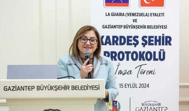 Fatma Şahin, bir maaşını Venezuela'ya bağışladı