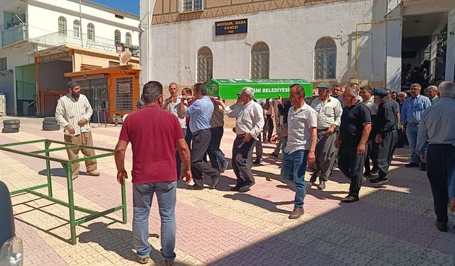 Göksu Çayı'nda cansız bedeni bulunan İsa, toprağa verildi