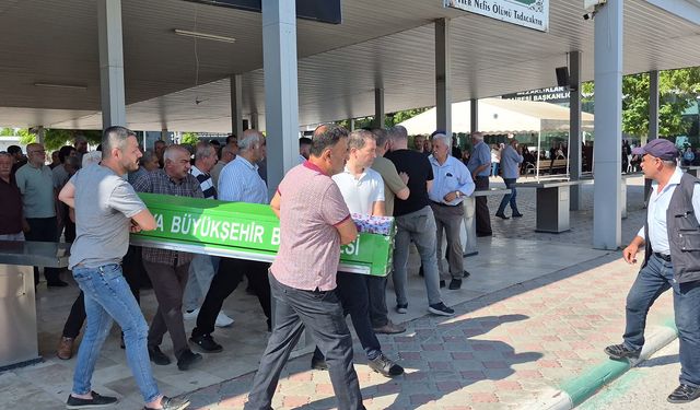 Malatya'da öldürülen anne-kız toprağa verildi