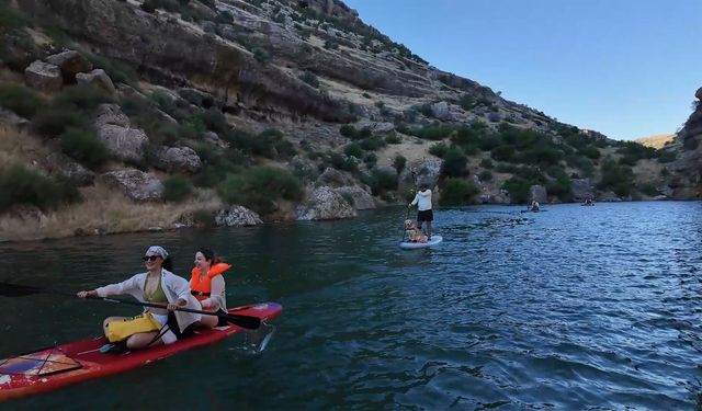 Takoran Vadisi'nde SUP sporu etkinliği