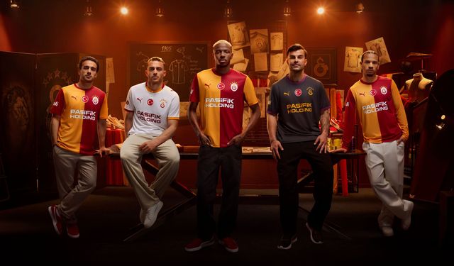 Galatasaray'ın yeni sezon formaları tanıtıldı