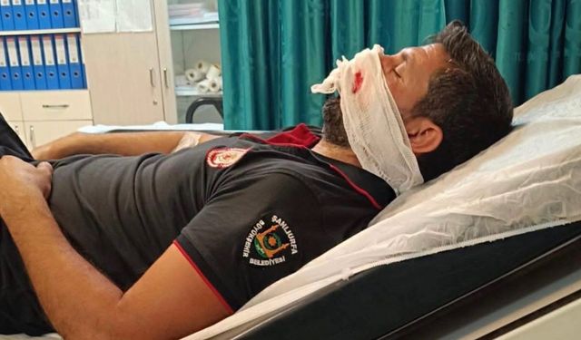 Hava basılırken itfaiye aracının lastiği patladı; 1 yaralı