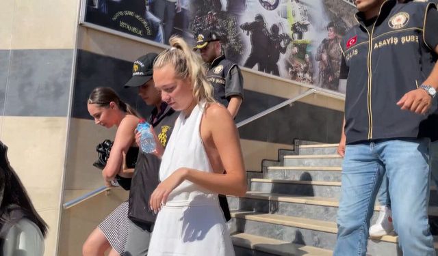 Şişli'de eğlence mekanında çalışma izinsiz 12 yabancı uyruklu kadın tespit edildi