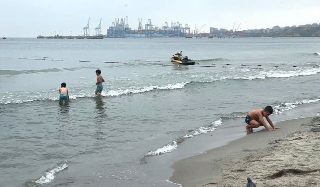 Avcılar'daki Ambarlı sahilinde denize girmek yasaklandı