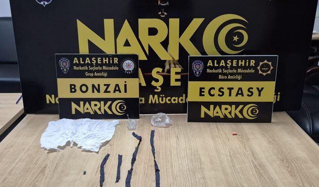 Polisi görünce kaçmaya çalıştı, üzerinden uyuşturucu çıktı