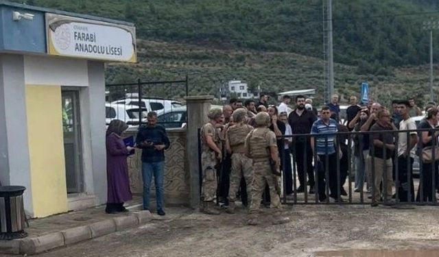 Okul bahçesinde tartıştığı öğretmen amcasını öldürdü