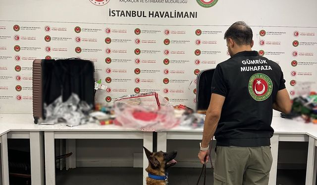 İstanbul Havalimanı'nda 20 kilo 260 gram metamfetamin ele geçirdi