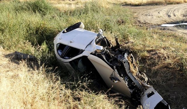 Kayseri'de otomobil şarampole devrildi: 3 yaralı