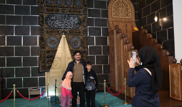 Mihrabıyla dikkat çeken camiye ilgi
