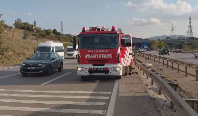 Sancaktepe'de bariyere çarpan otomobilin sürücüsü yaralandı
