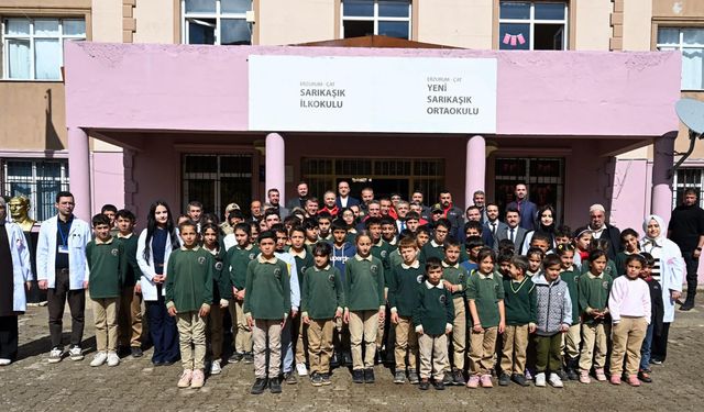 İkizler Fatmanur ve Zehranur, aynı okulda öğretmenlik yapıyor