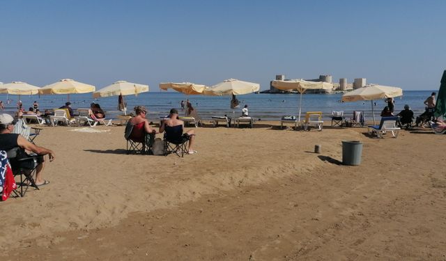 Mersin'de ekim ayında deniz sezonu devam ediyor