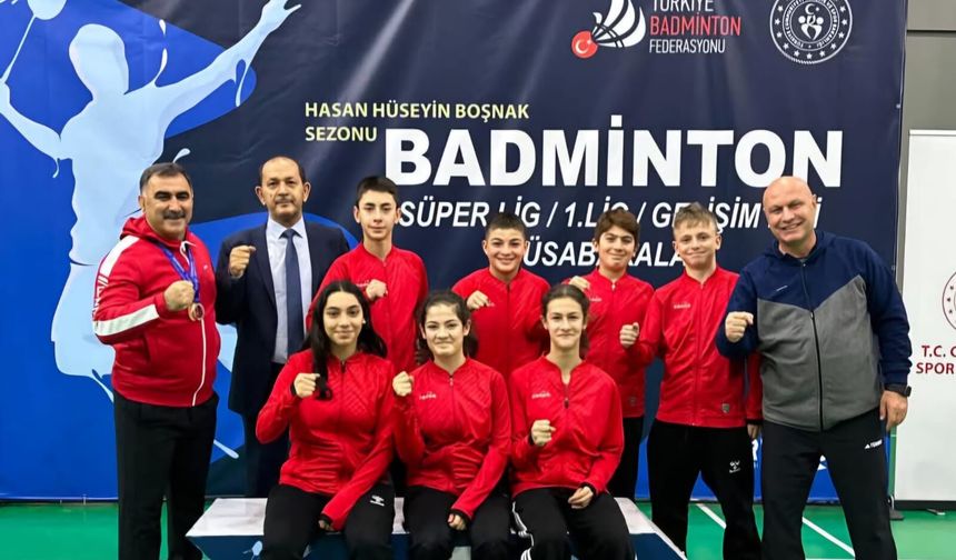 Erzincan İl Özel İdaresi SK, Namağlup Zirveye Çıktı!