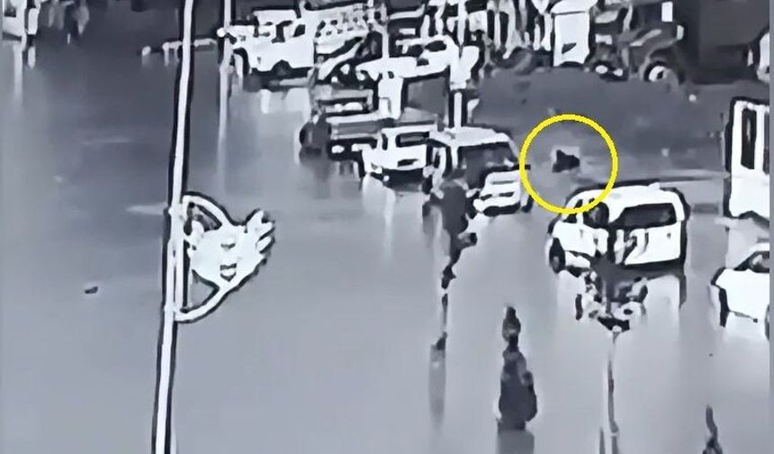 Kaldırımda yürürken su dolu çukura düştü