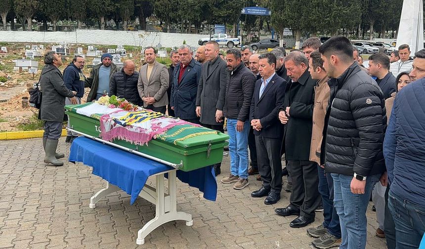 Kalp krizinden ölen ortaokul öğrencisi Öykü, son yolculuğuna uğurlandı