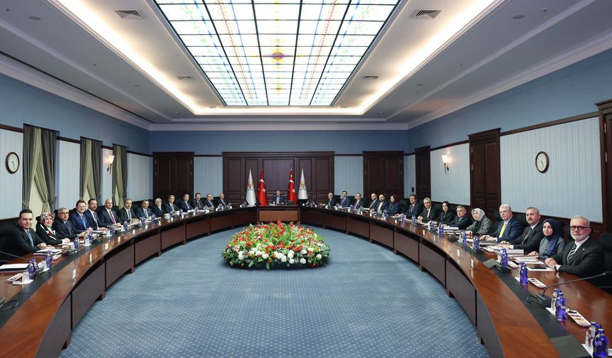 AK Parti'de MYK toplandı