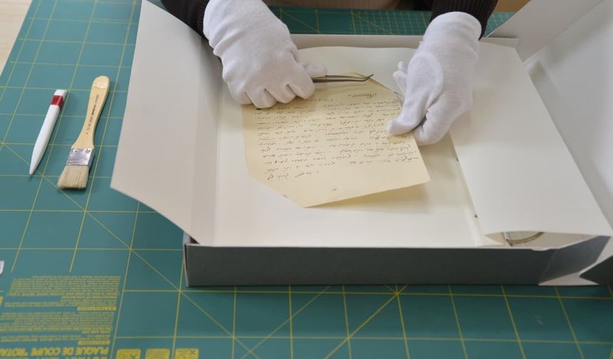 Bakan Ersoy: Kökleriyle bağını koparan toplumların geleceğe güvenle yürüyebilmesi mümkün değildir