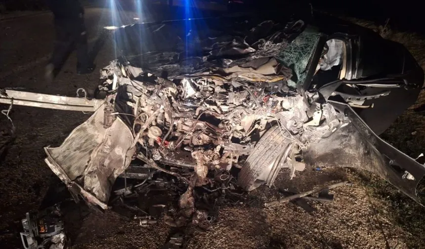 Kaymakamın makam aracı ile çarpışan otomobilin sürücüsü toprağa verildi