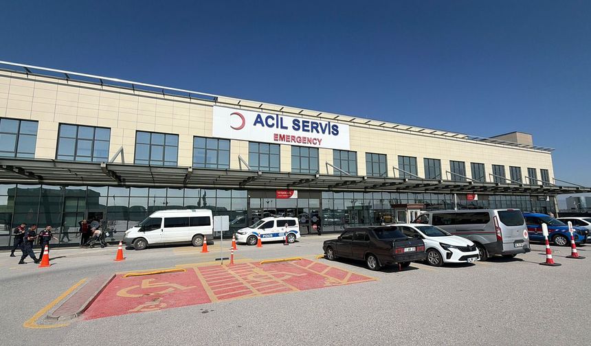 Eskişehir'de kesim sırasında kendilerini yaraladılar