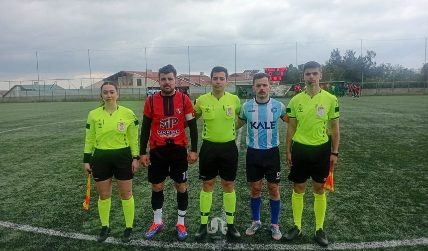 Hakeme yumruk atan futbolcunun takımı, hükmen mağlup sayıldı