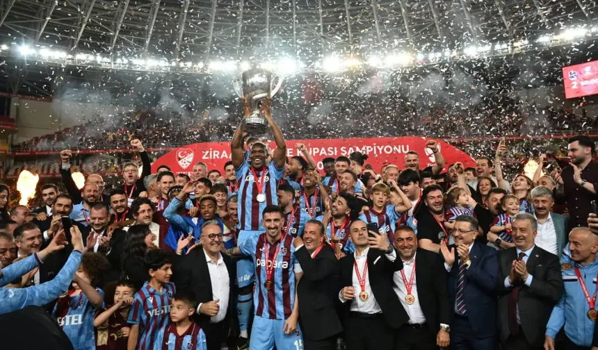 Trabzon'da kupa zaferi coşkuyla kutlandı
