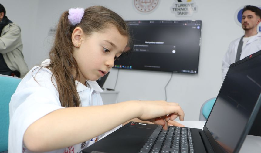 Prof. Dr. Kumcağız: 'Her 5 gençten 1'i derdini yapay zekaya anlatıyor'