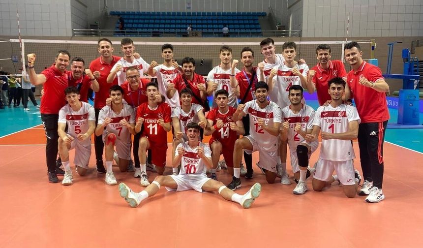 Dünya Liseler Arası Voleybol Şampiyonası'nda kız ve erkek milli takımları finalde