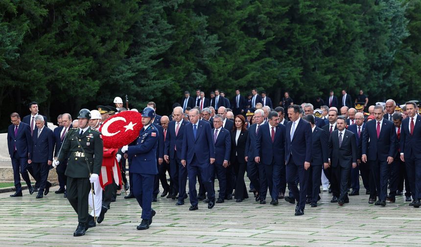 Cumhurbaşkanı Erdoğan, Zafer Bayramı tebriklerini kabul etti