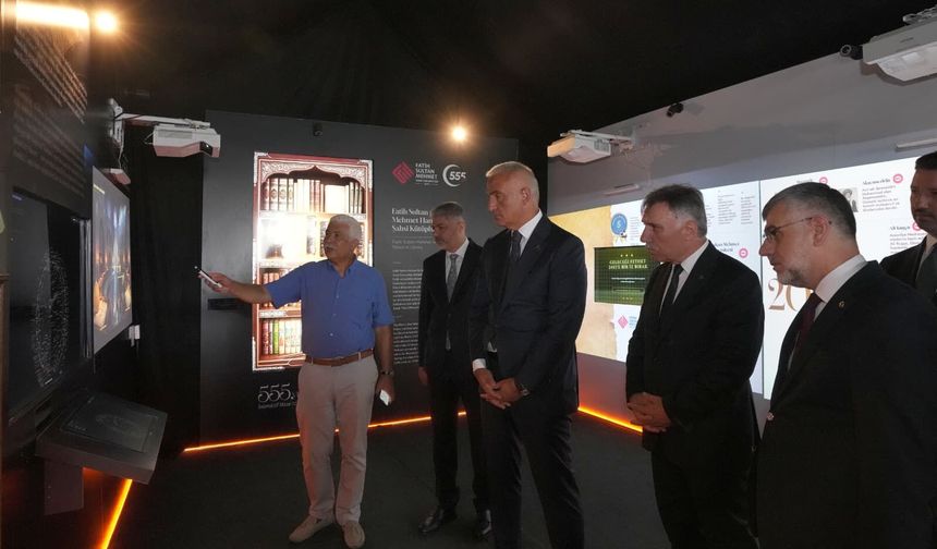 Bakan Ersoy, 555'inci Yıl İnteraktif Müze'yi ziyaret etti