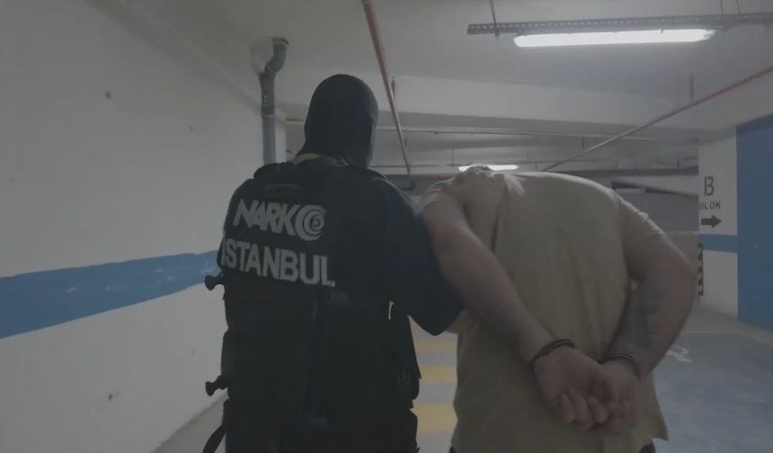 Kadıköy'de uyuşturucu operasyonu: 3 gözaltı